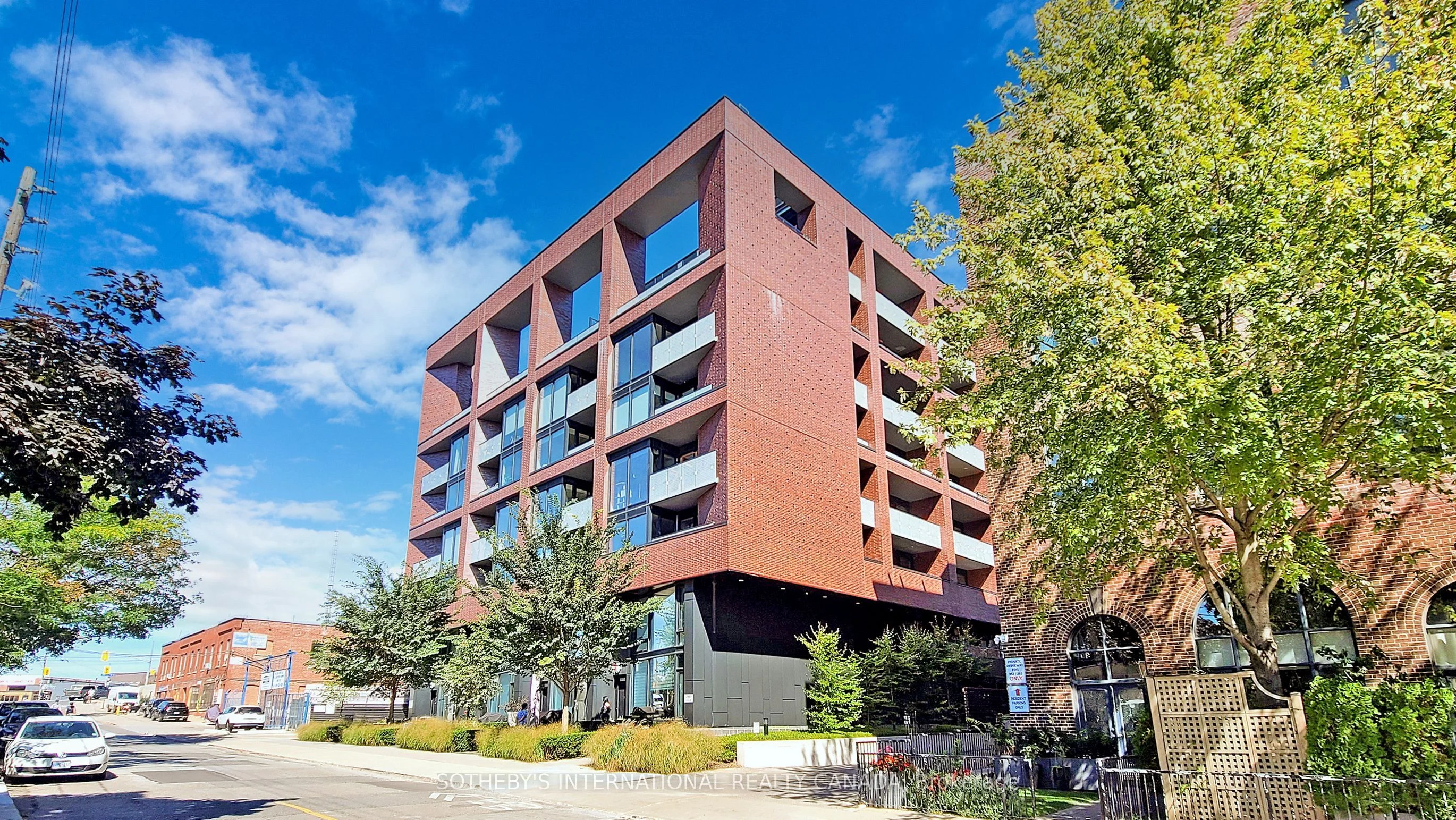 383 Sorauren Avenue 312, Toronto W01, ON M6R 2G5