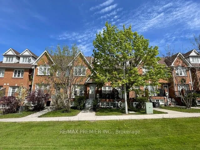 126 Rory Road 13, Toronto W04, ON M6L 3G4