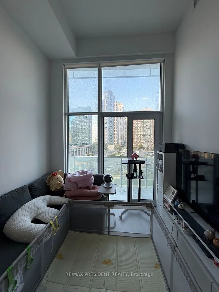 3883 Quartz Road 402, Mississauga, ON L5B 0M4