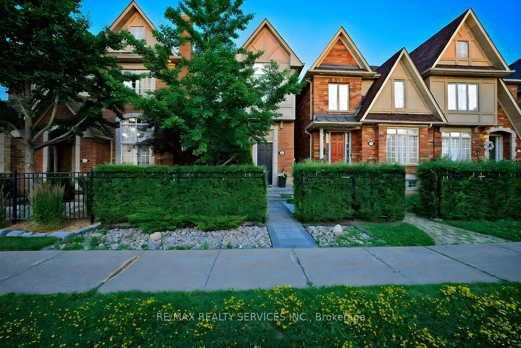 3540 Eglinton Avenue W, Mississauga, ON L5M 7P4