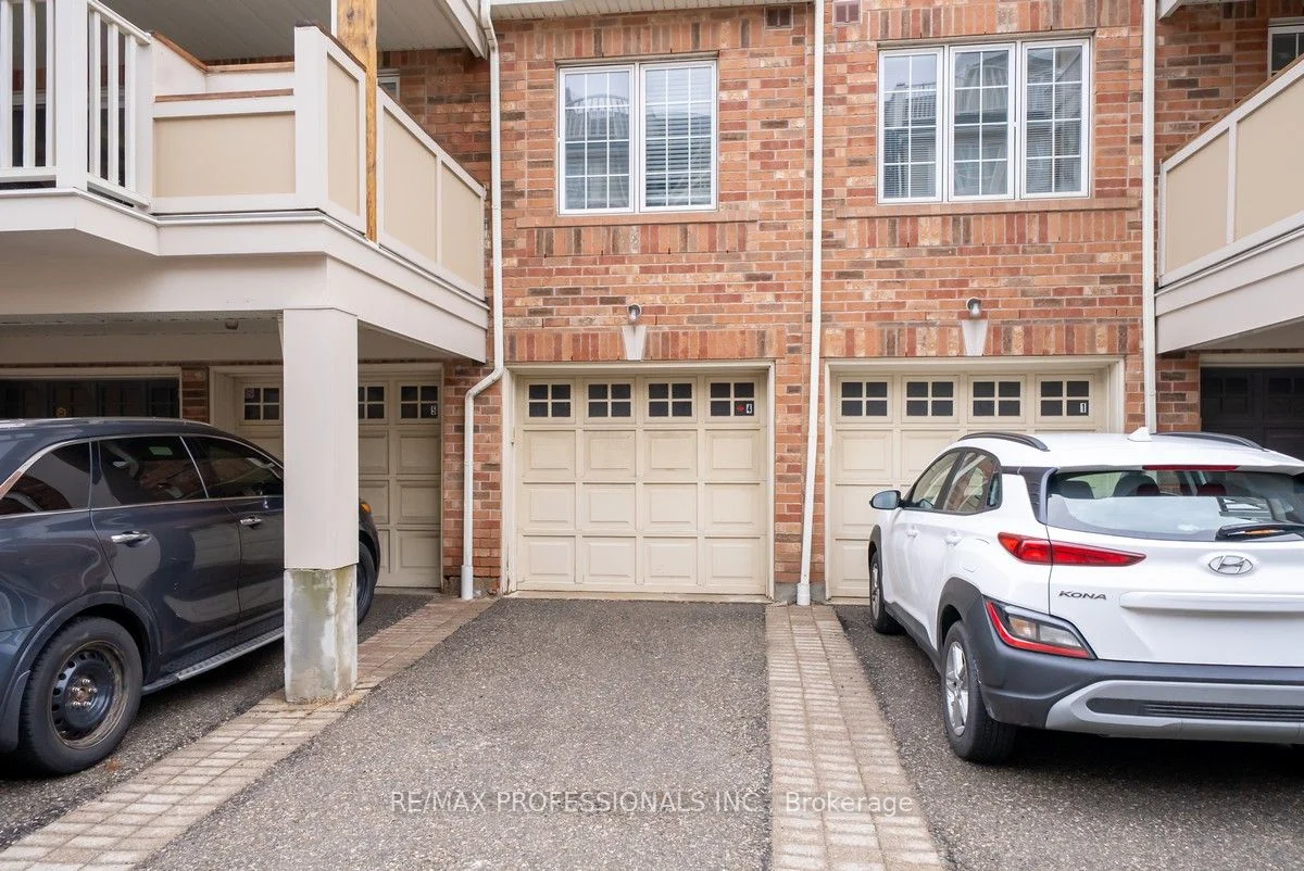 619 Dundas Street W 4, Mississauga, ON L5B 0B5