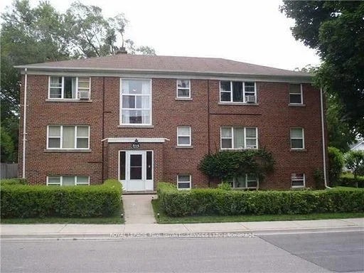 55A Long Branch Avenue 202, Toronto W06, ON M8W 3J1