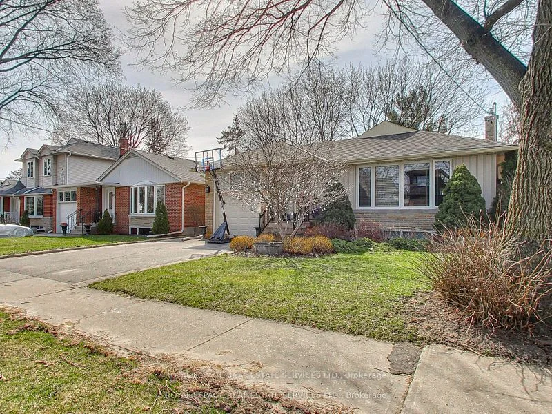51 Norseman Street Lower, Toronto W07, On M8z 2p7