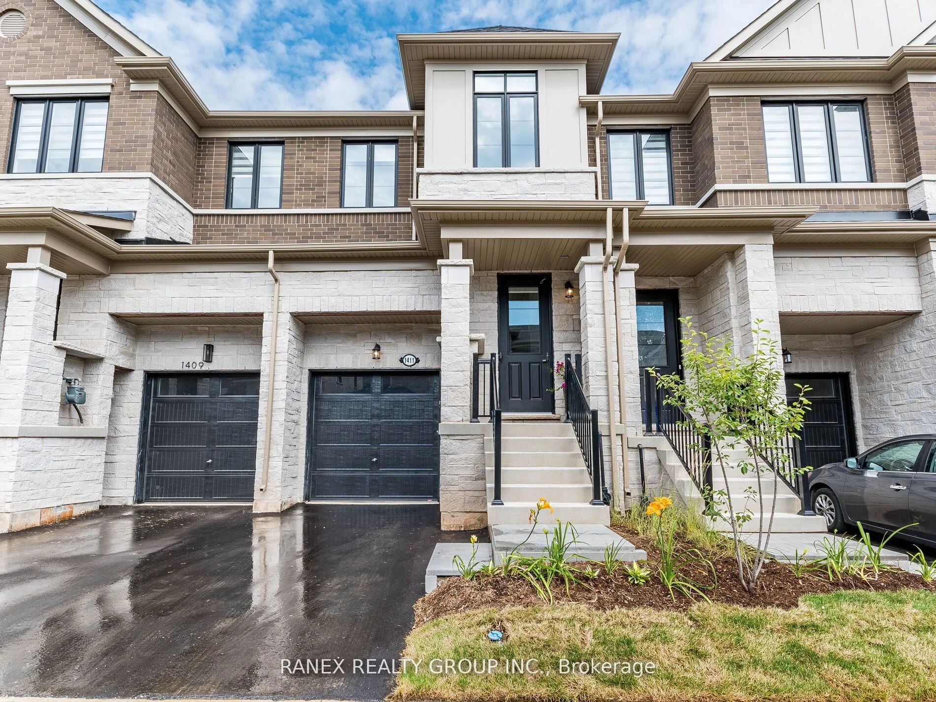 Att/Row/Townhouse in Burlington