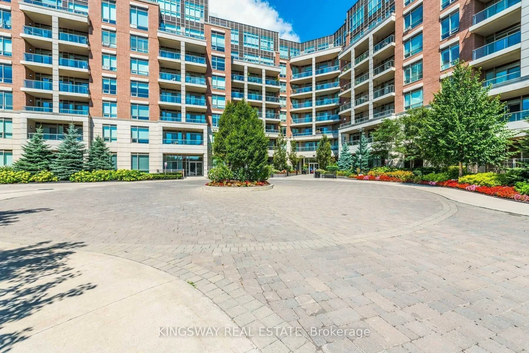 2480 Prince Michael Drive 533, Oakville, ON L6H 0H1