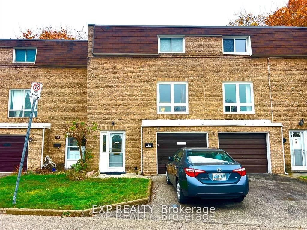 39 Lexington Avenue 57, Toronto W10, On M8v 2g4