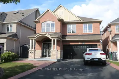 Detached in Brampton