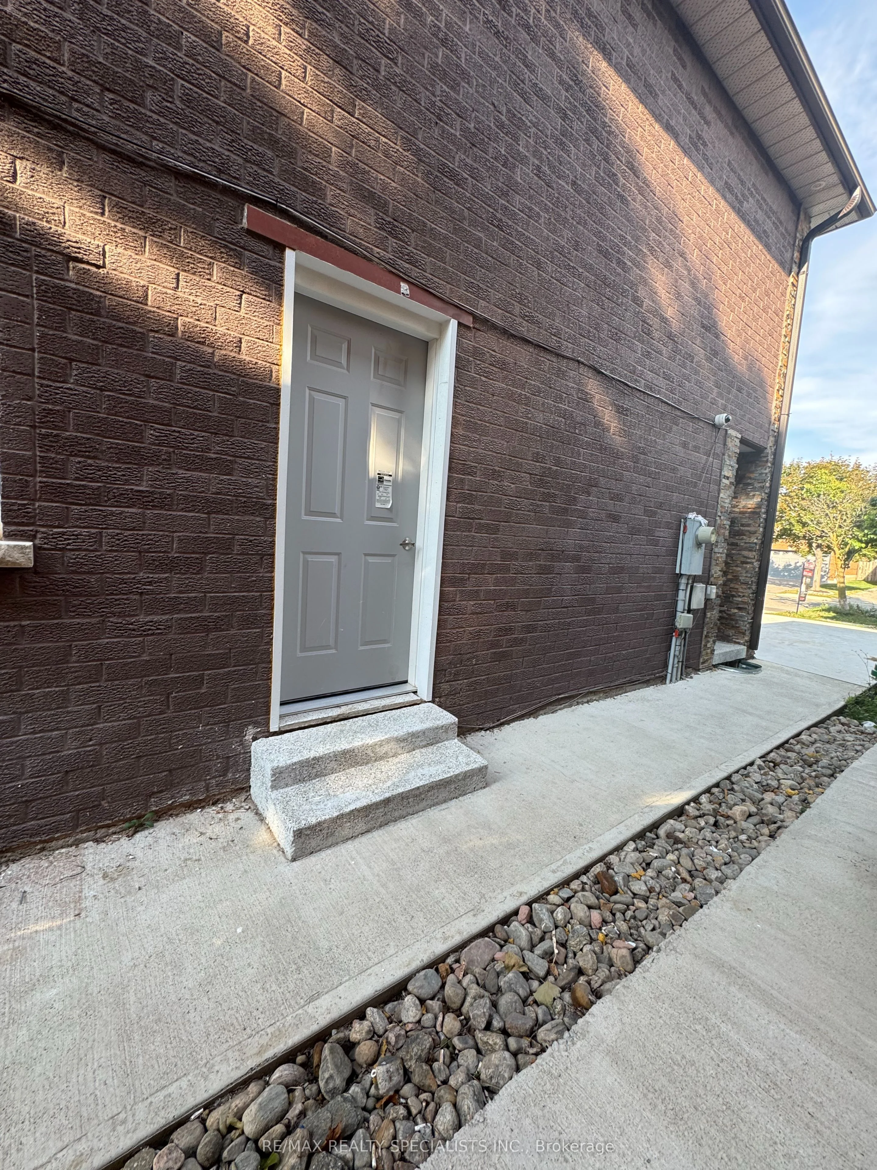 659 Roselaire Trail #2, Mississauga, ON L5R 3C6