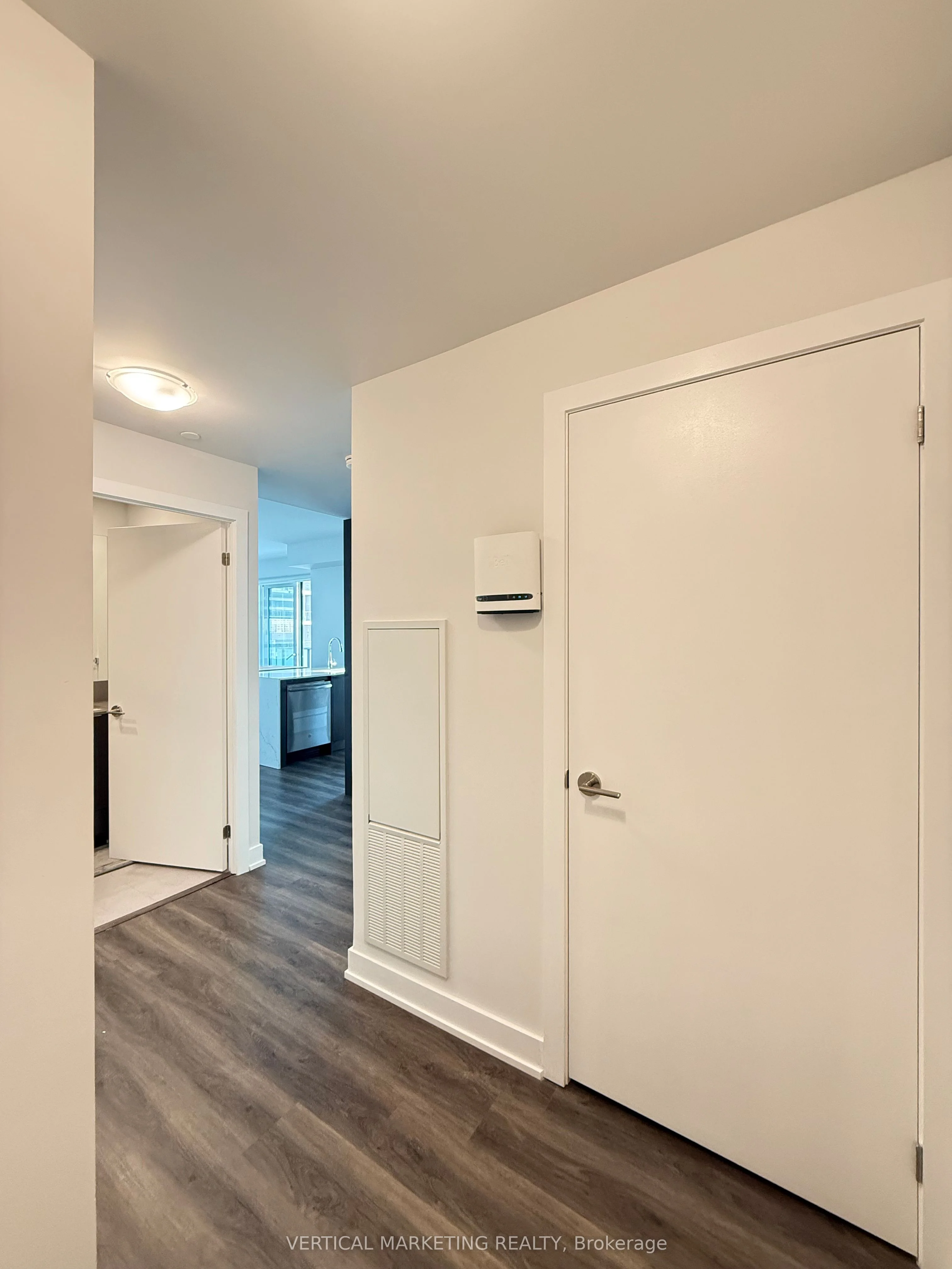 4130 Parkside Village Drive 1810, Mississauga, ON L5B 0L7