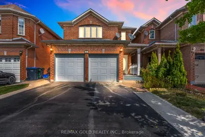 Detached in Brampton
