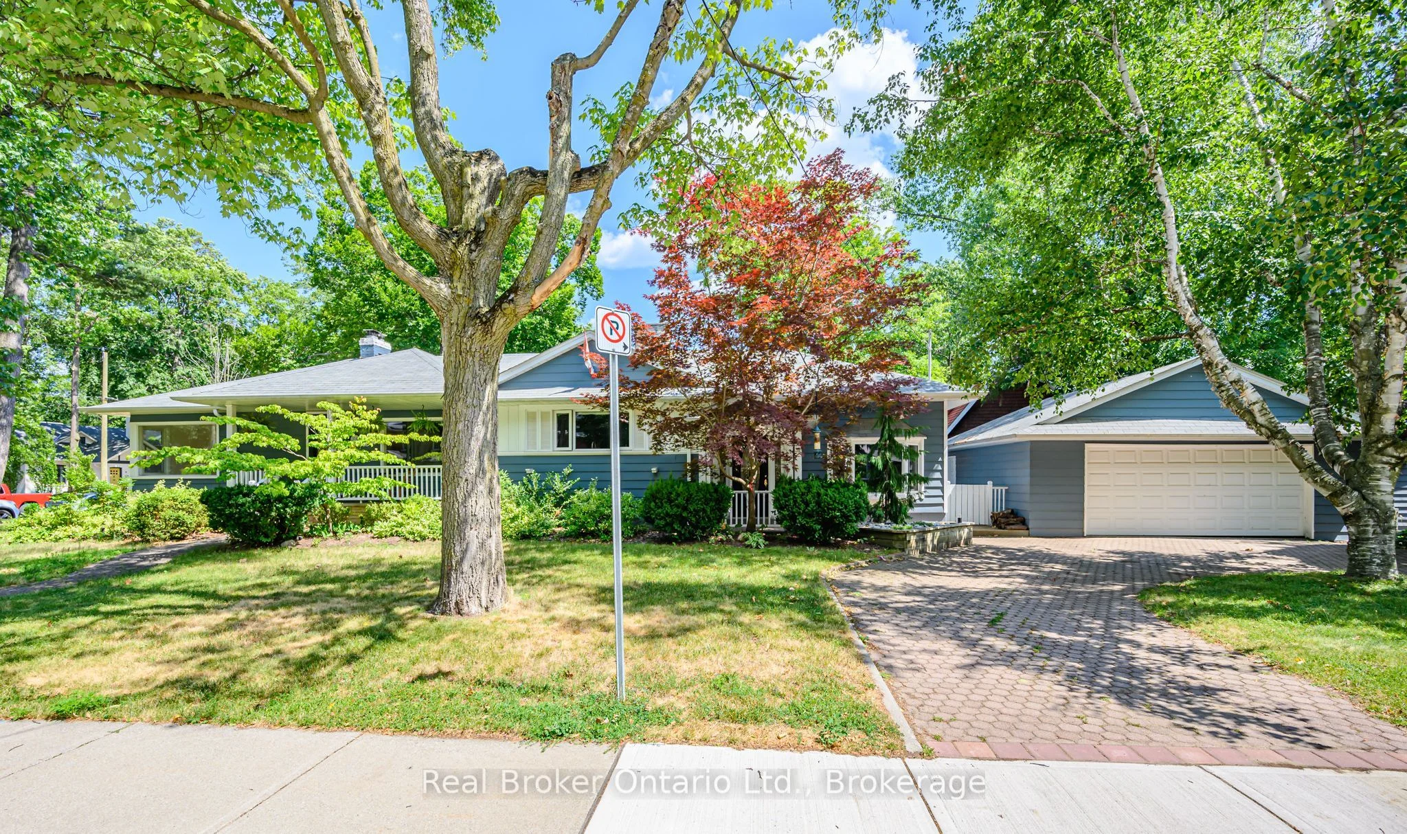 374 Spruce Street, Oakville, On L6j 2h3