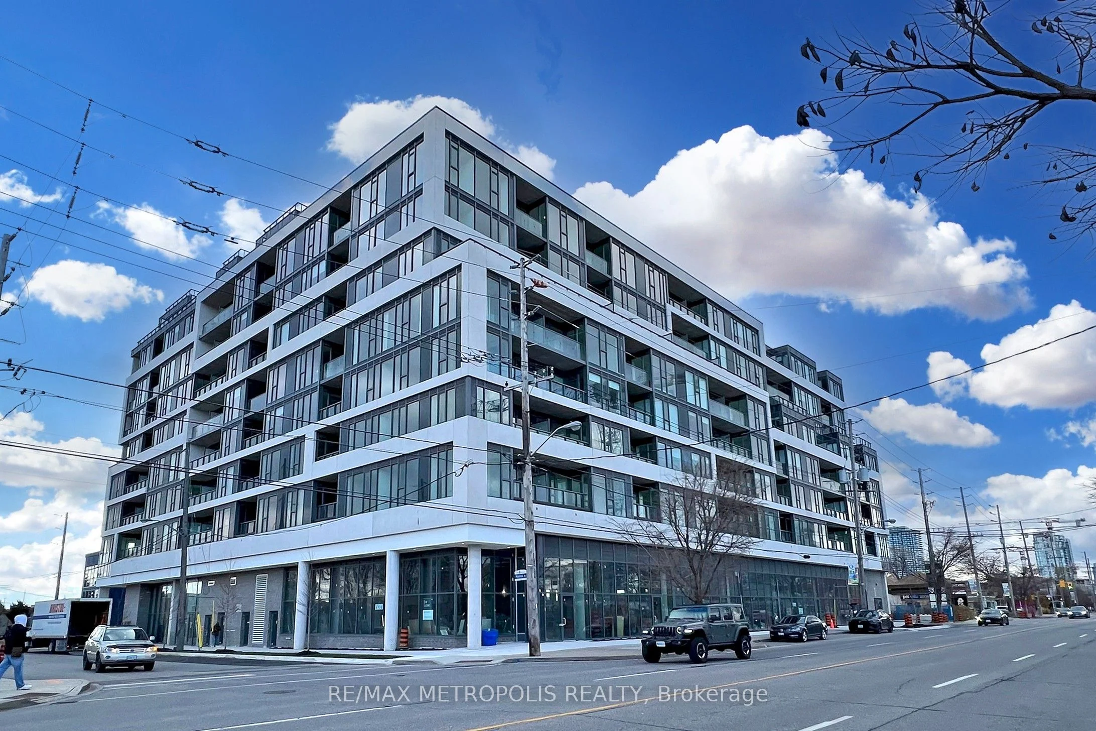 #809 859 The Queensway, Toronto W07, ON, M8Z 1N8