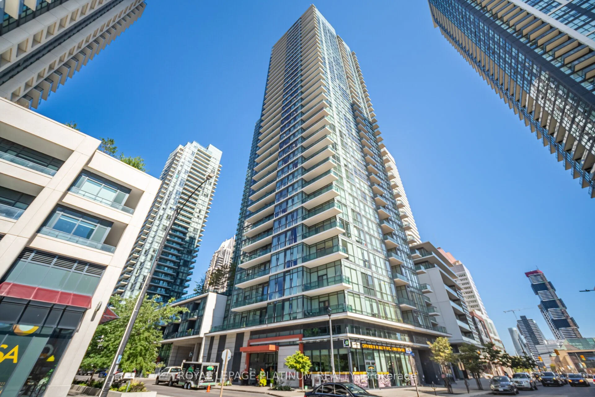 Condo Apartment in Mississauga