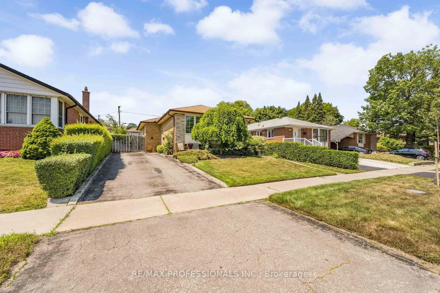 6 Joshua Avenue, Toronto W10, ON M9W 4T6
