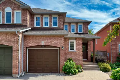 Semi-Detached in Oakville