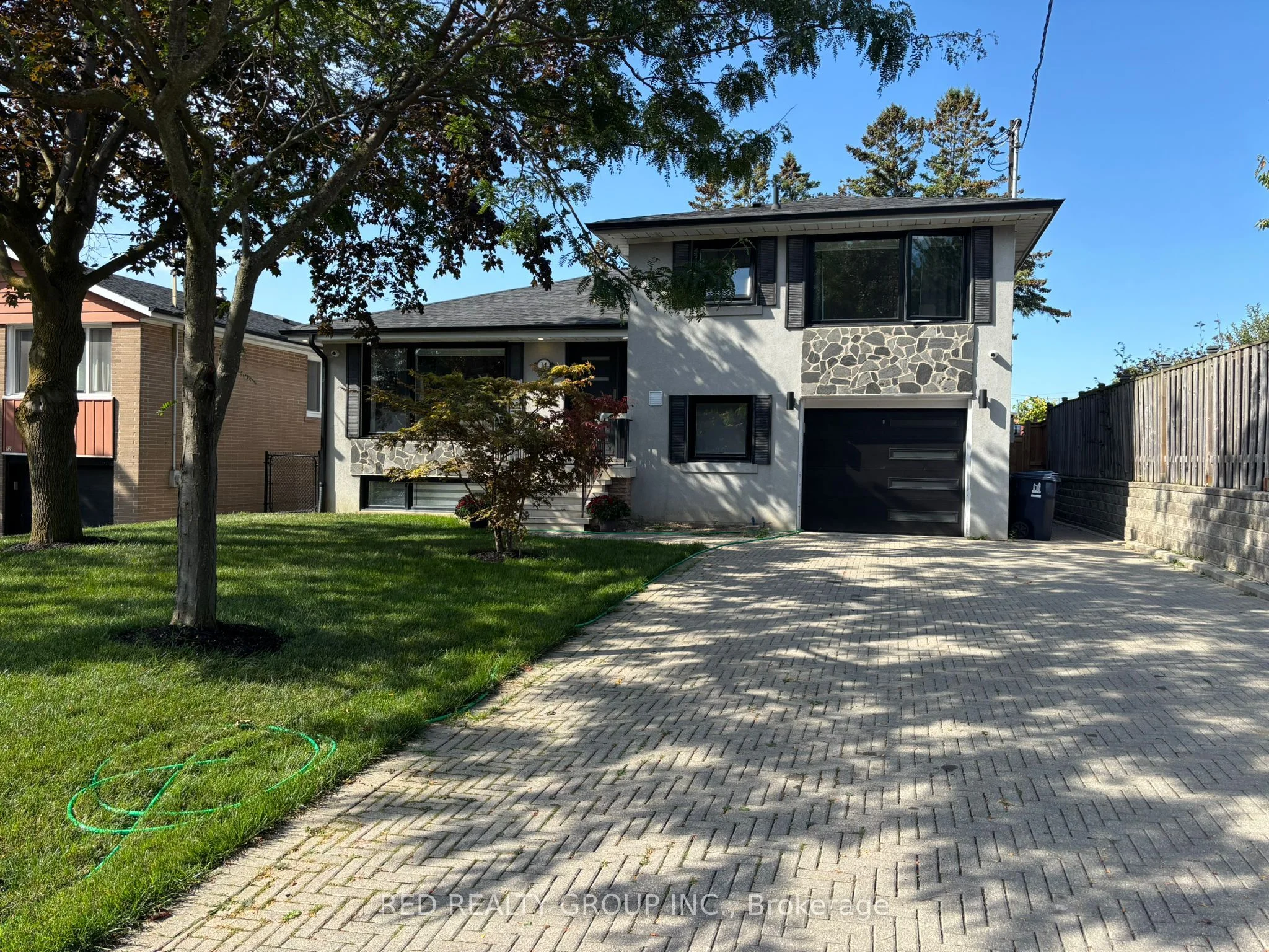 14 Calais Avenue Lower, Toronto W05, ON M3M 1N4