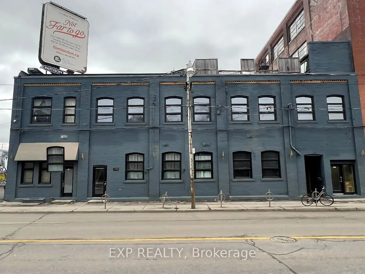 2480 Dundas Street W 103, Toronto W02, ON M6P 1W9