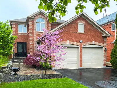 Detached in Halton Hills