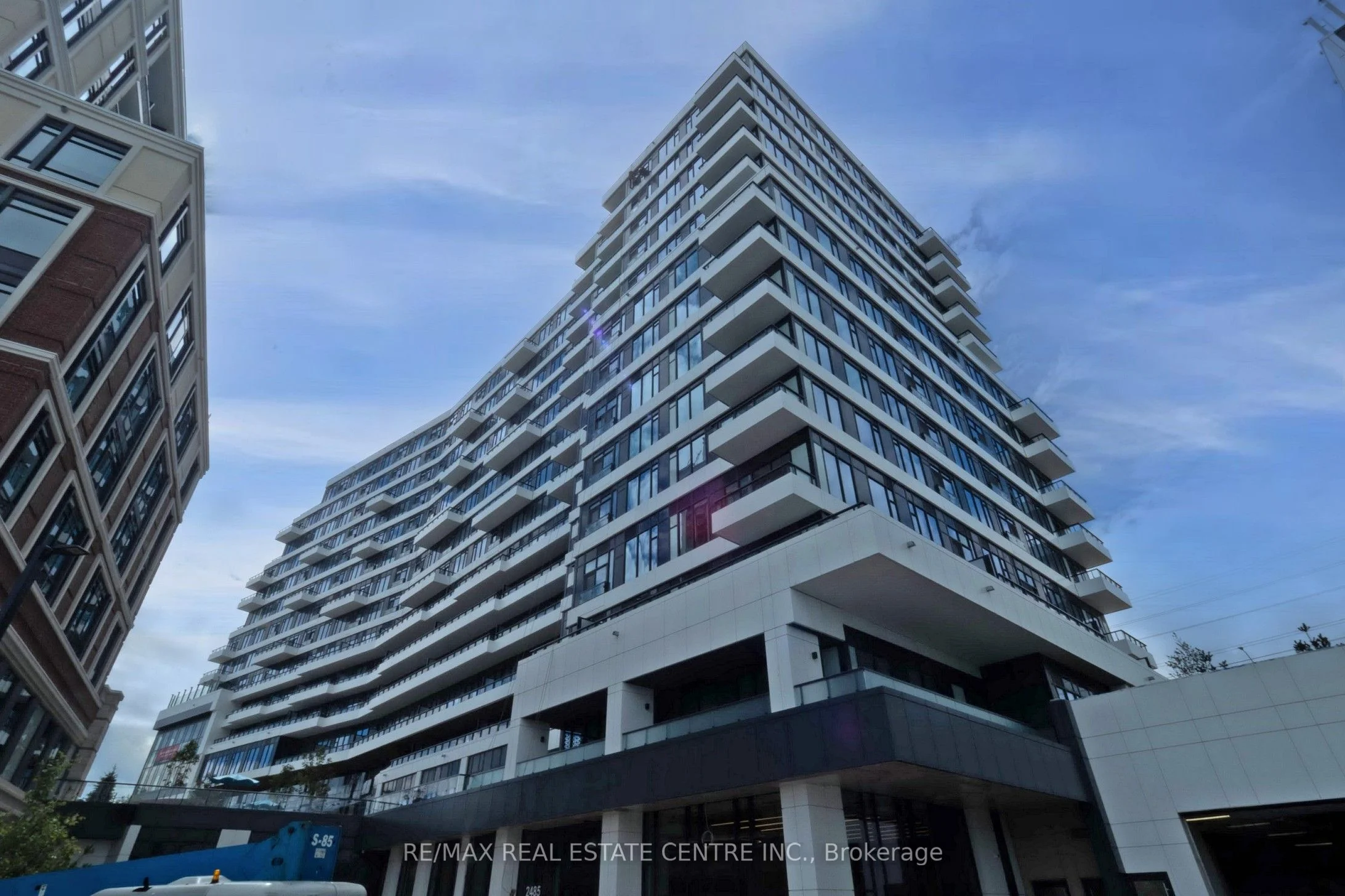 2485 Eglington Avenue W 1420, Mississauga, ON L5M 2V8