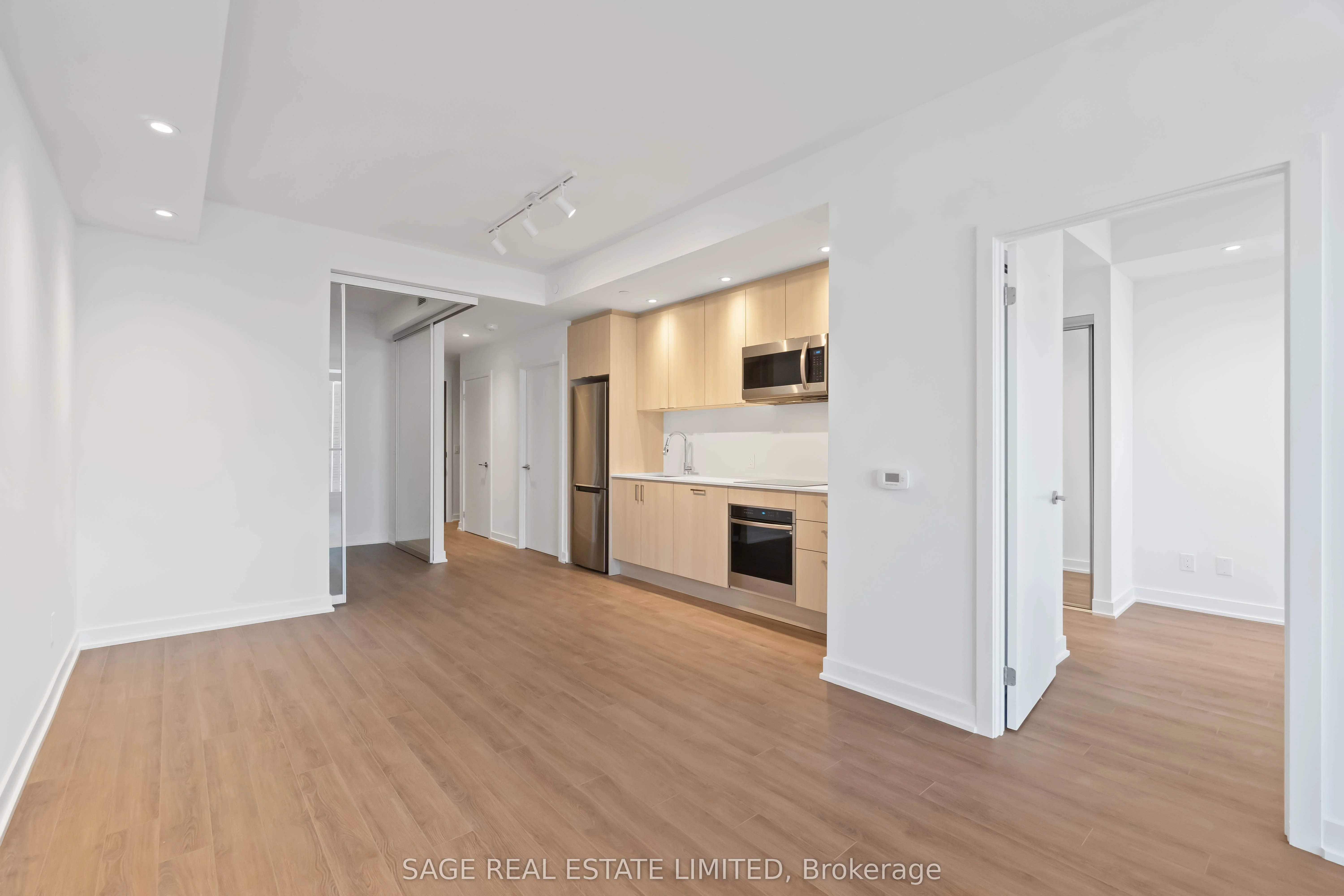 1928 Lakeshore Boulevard W 2711, Toronto W01, ON M6S 0B1