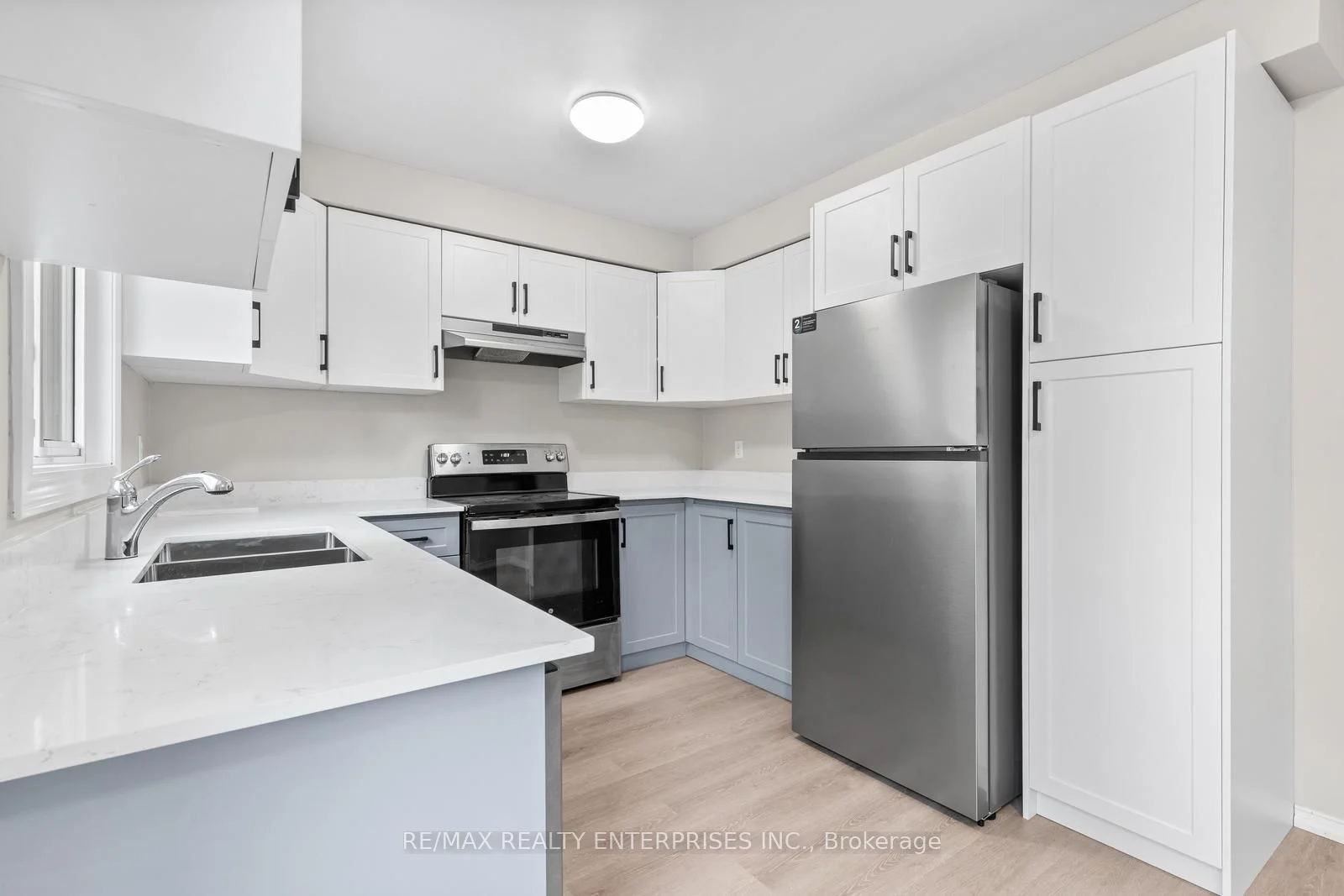 1333 Hazel Mccleary Drive, Oakville, ON L6J 7A9