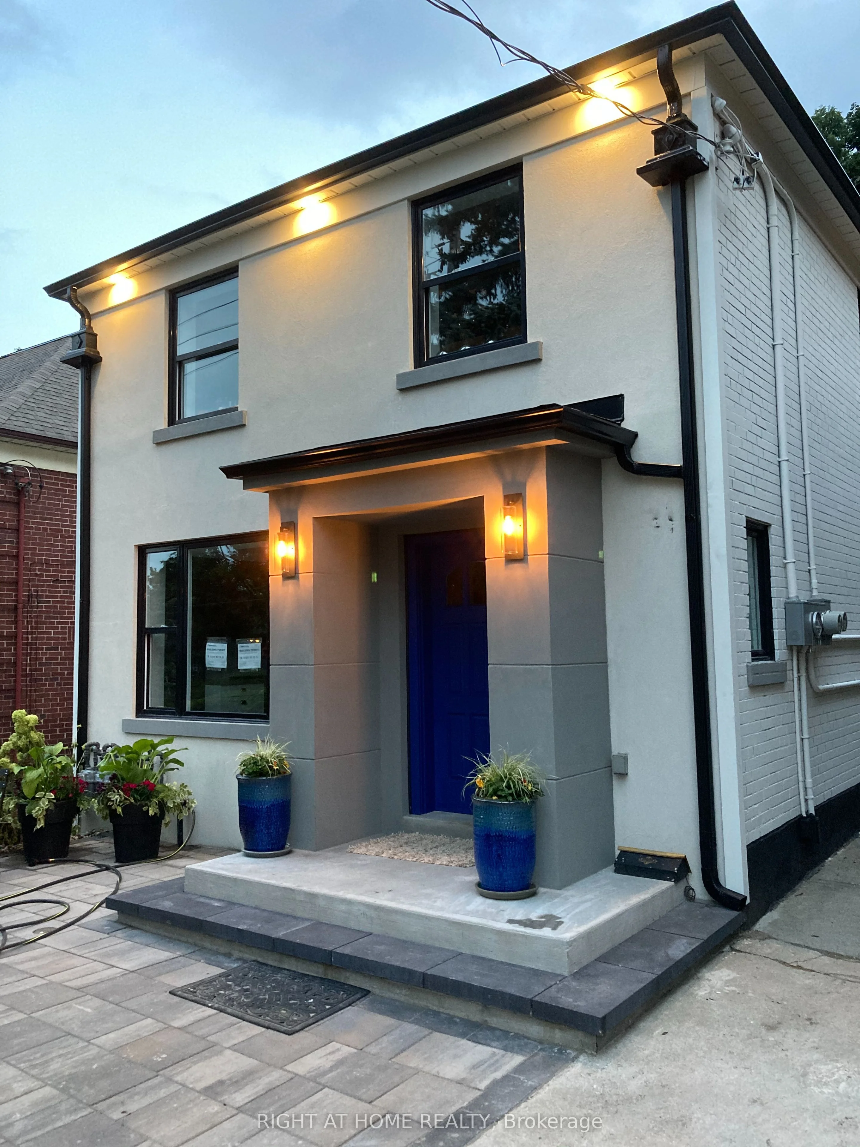 294 South Kingsway Road 1, Toronto W01, ON M6S 3T9