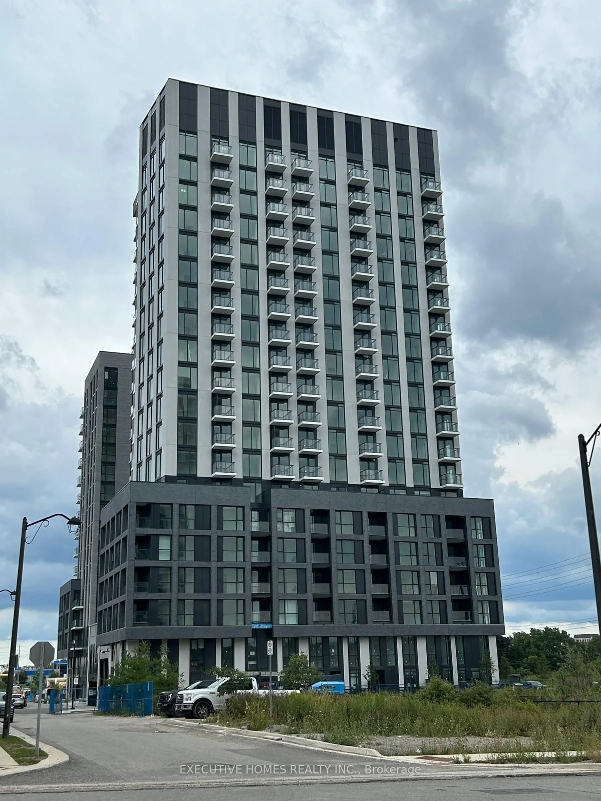 3079 Trafalgar Road 1411, Oakville, ON L6H 8C5