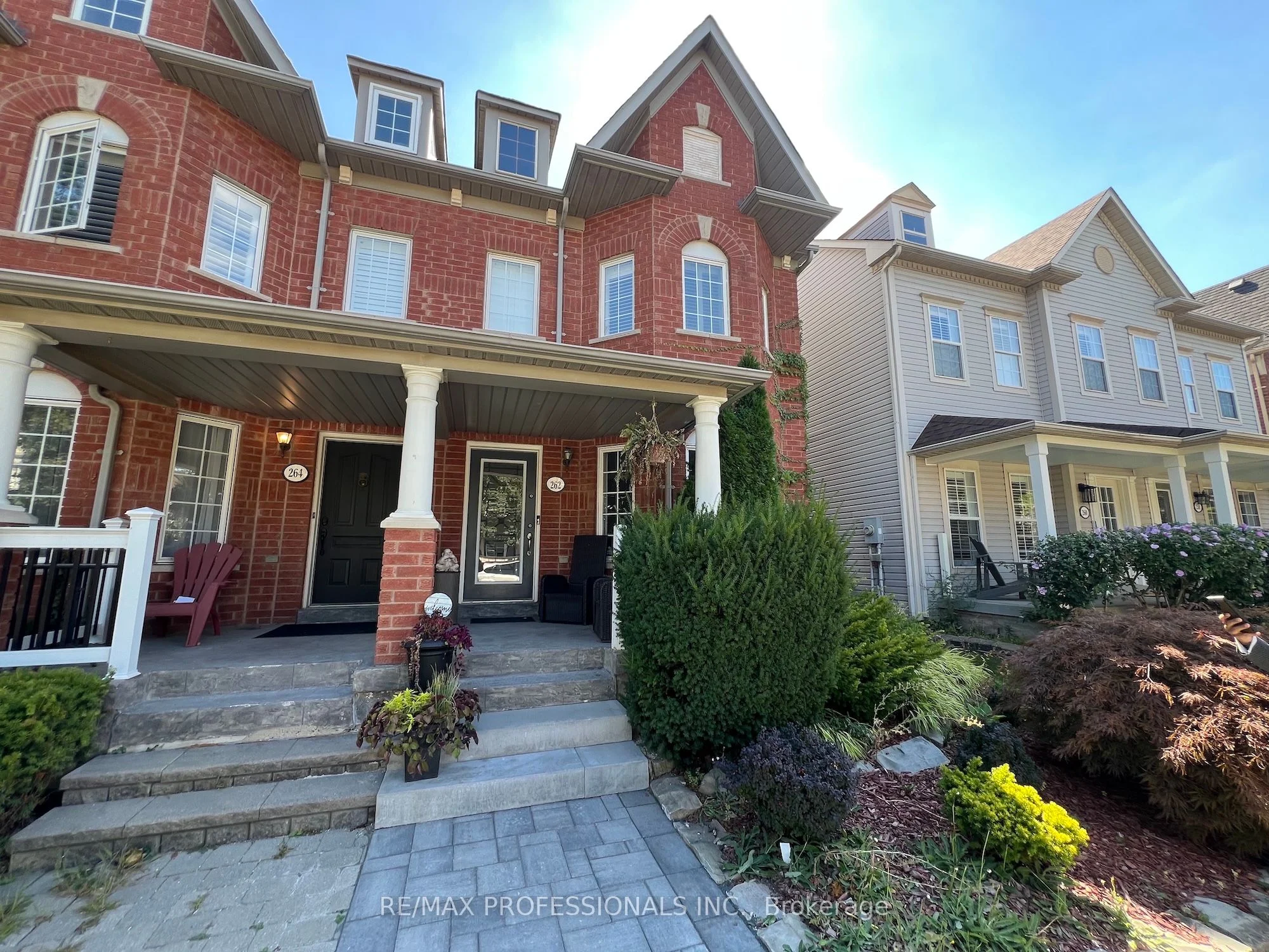 262 Gatwick Drive, Oakville, ON L6H 7K3
