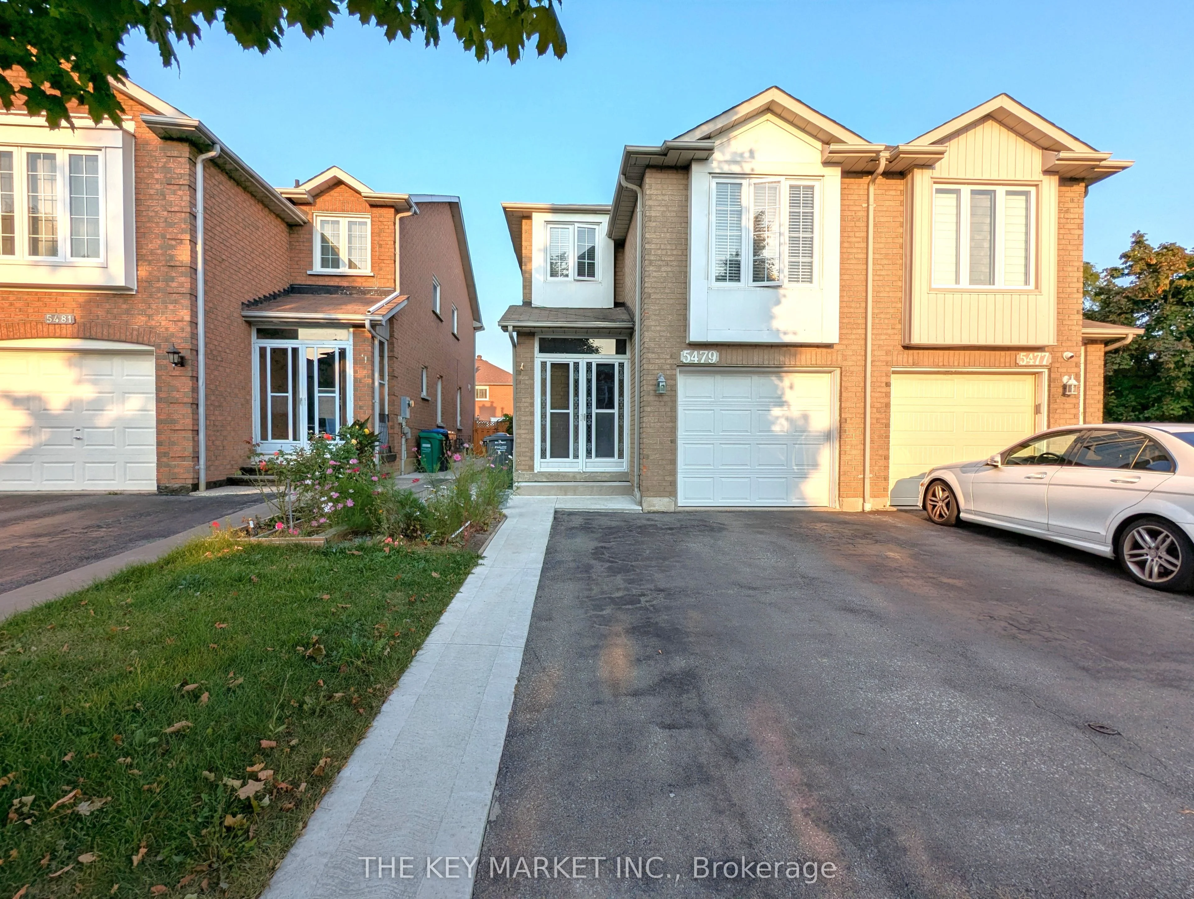 5479 Cosmic Crescent, Mississauga, ON L4Z 3R8