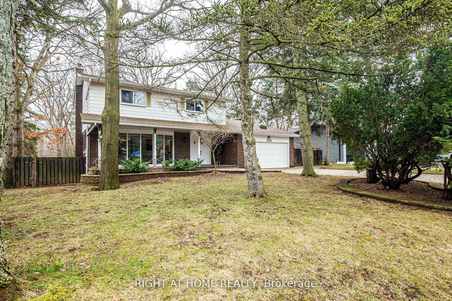 1276 HILLVIEW Crescent, Oakville, ON L6H 2C7