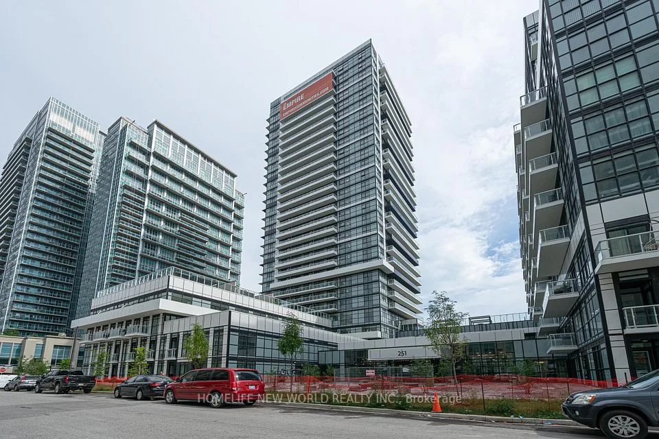 251 Manitoba Street 828, Toronto W06, ON M8Y 0C7