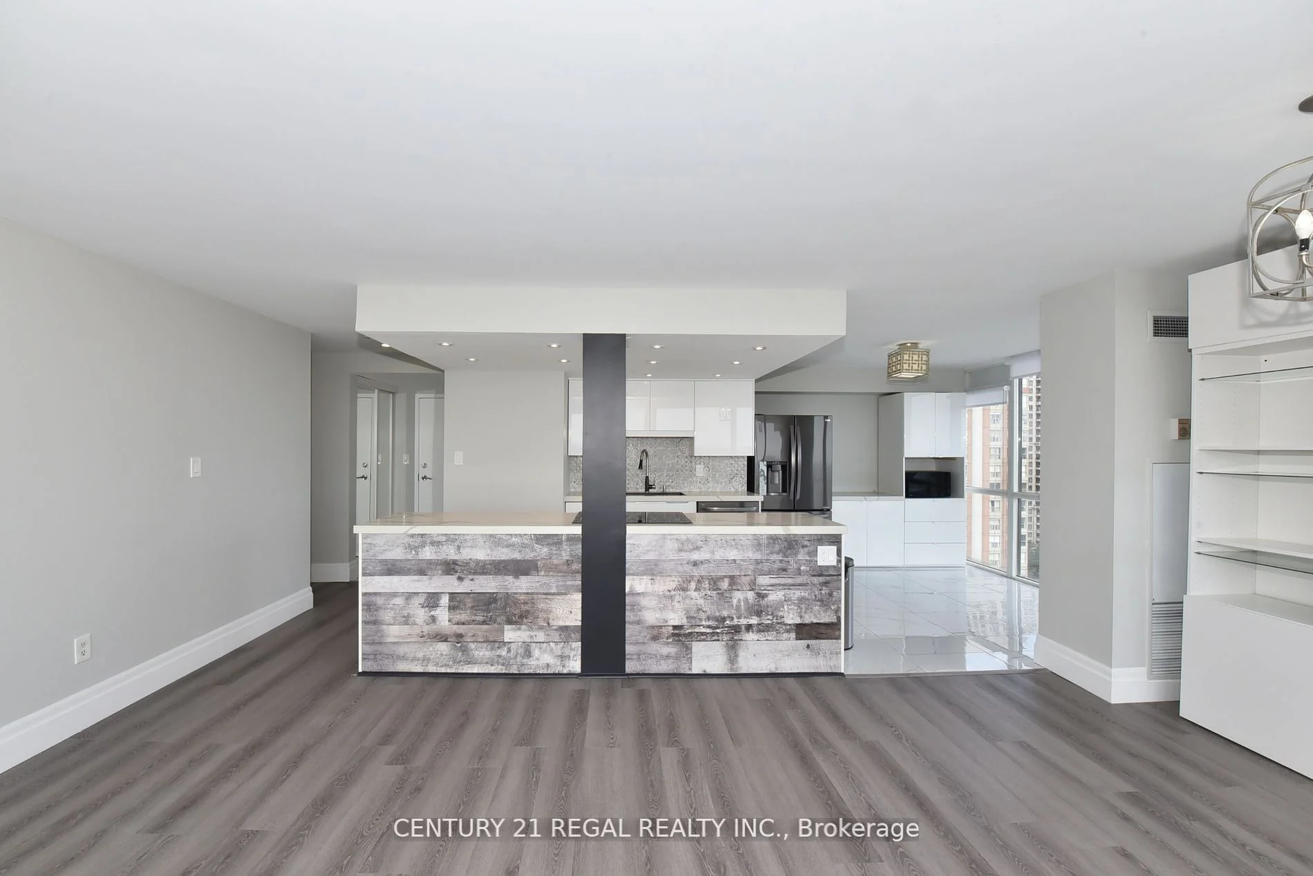 350 Webb Drive 1612, Mississauga, On L5b 3w4