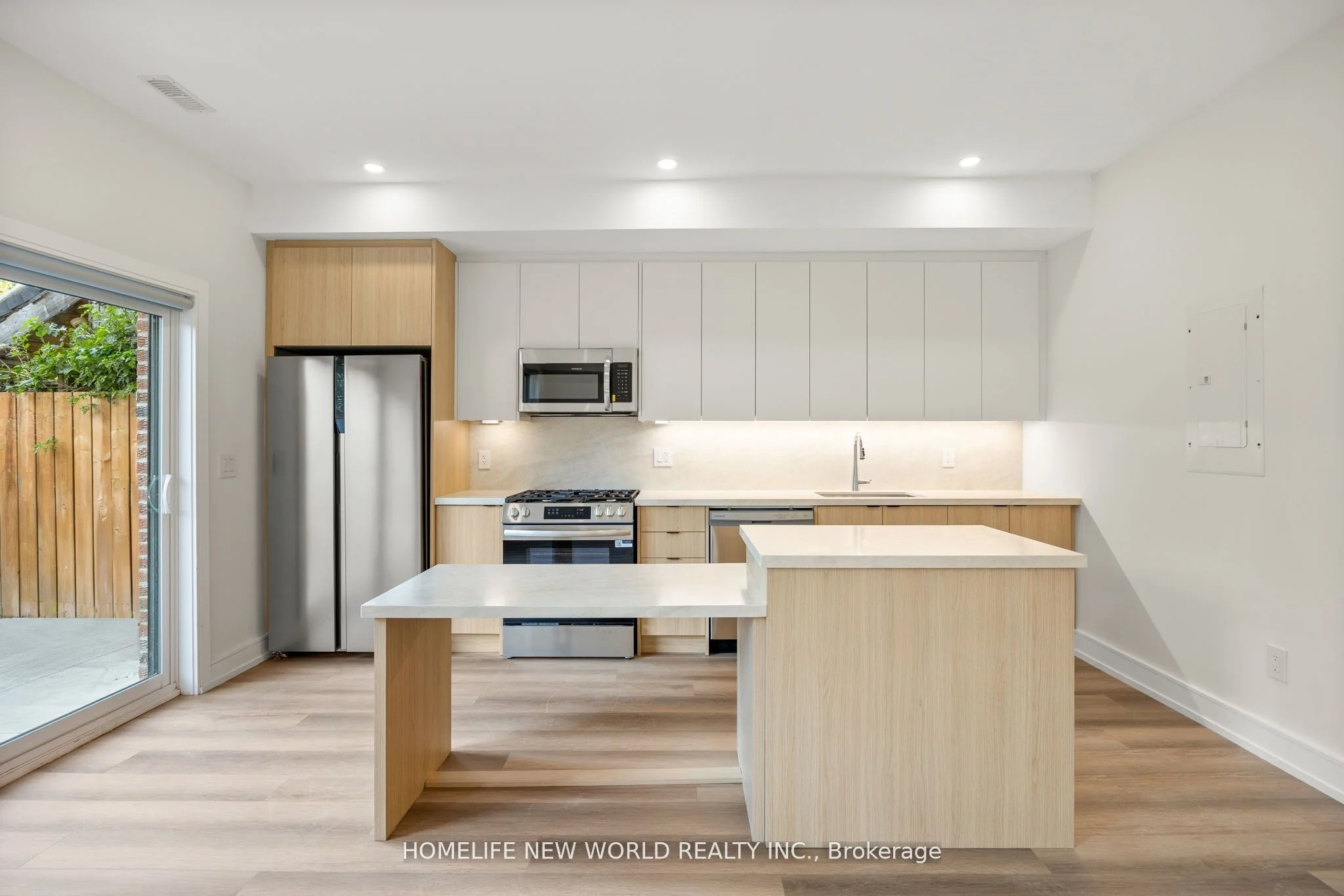 6 - 43 Batavia Avenue Lease, Toronto W03, ON M6N 4A1