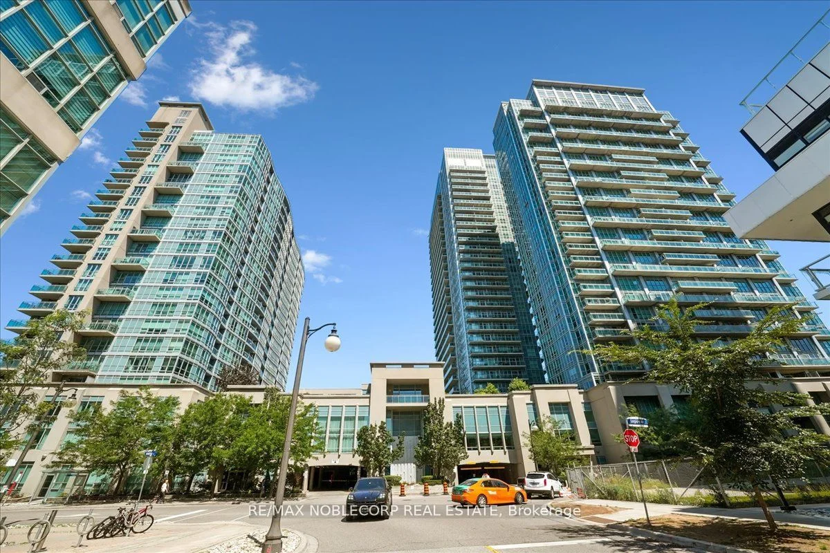 185 Legion Road 1403, Toronto W06, ON M8Y 0A1