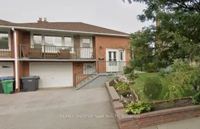 Semi-Detached in Mississauga