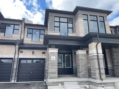 Att/Row/Townhouse in Oakville