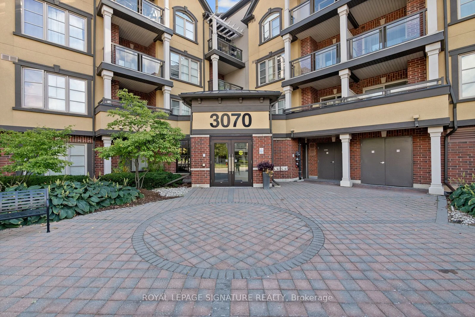 Condo Apartment in Burlington