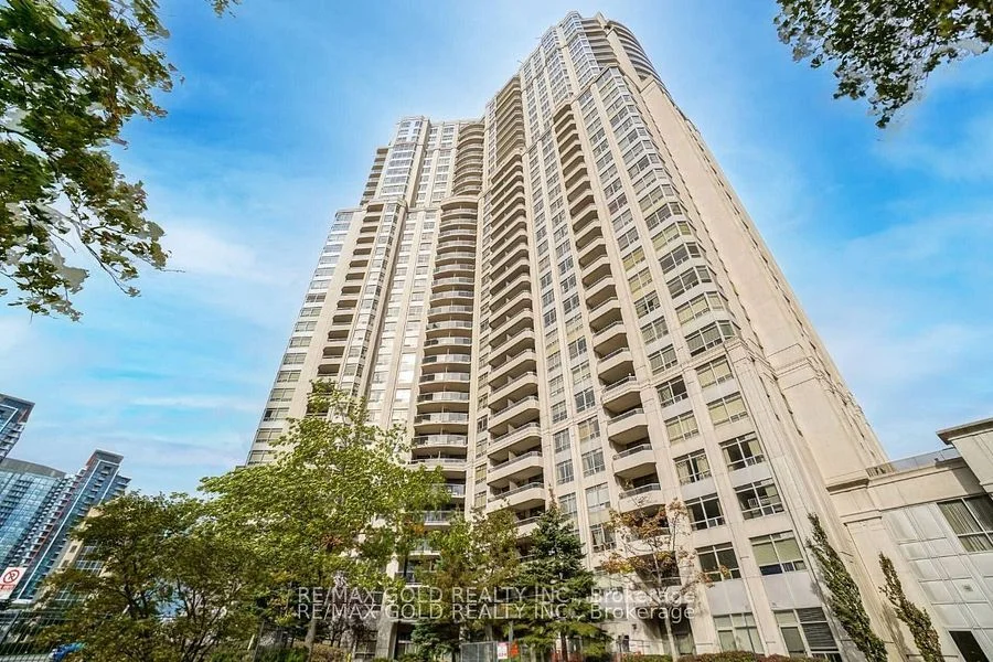 35 Kingsbridge Garden 3205, Mississauga, ON L5R 3Z5