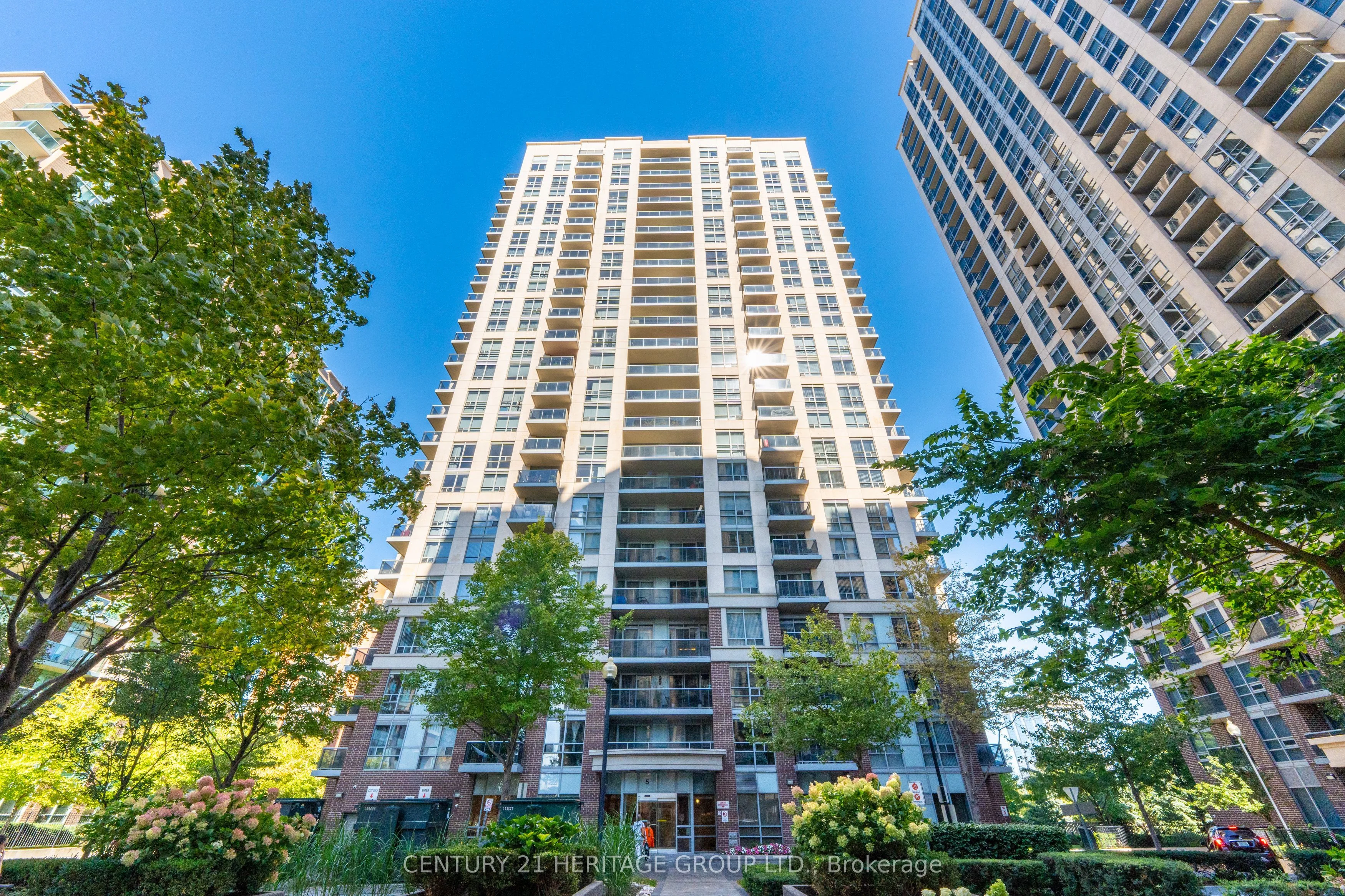 Condo Apartment in Toronto