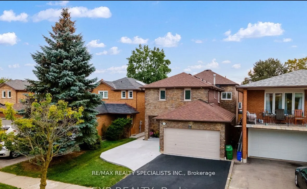 659 Roselaire Trail Unit #1, Mississauga, On L5r 3c6