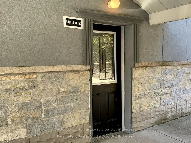 1033 Gardner Avenue 2, Mississauga, ON L5E 1B5