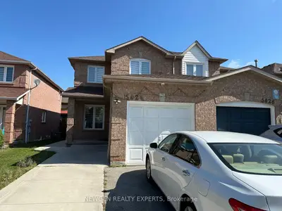 Semi-Detached in Mississauga