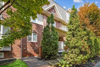 Condo Apartment in Mississauga