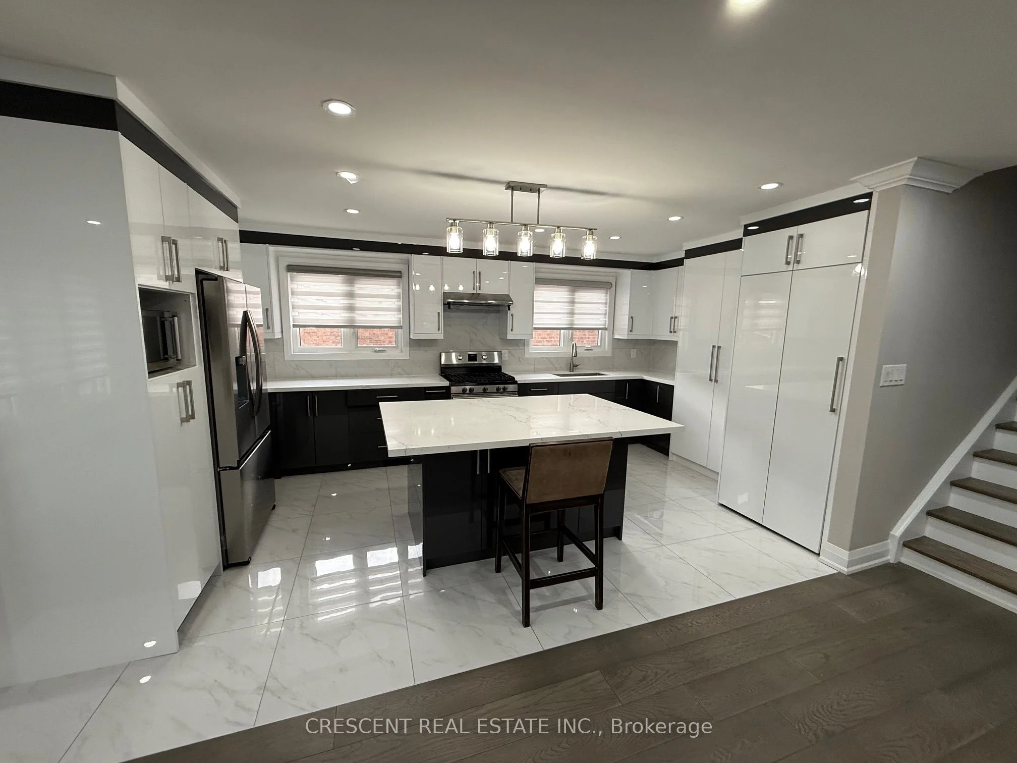 3941 Longo Circle 1, Mississauga, ON L4T 4C6