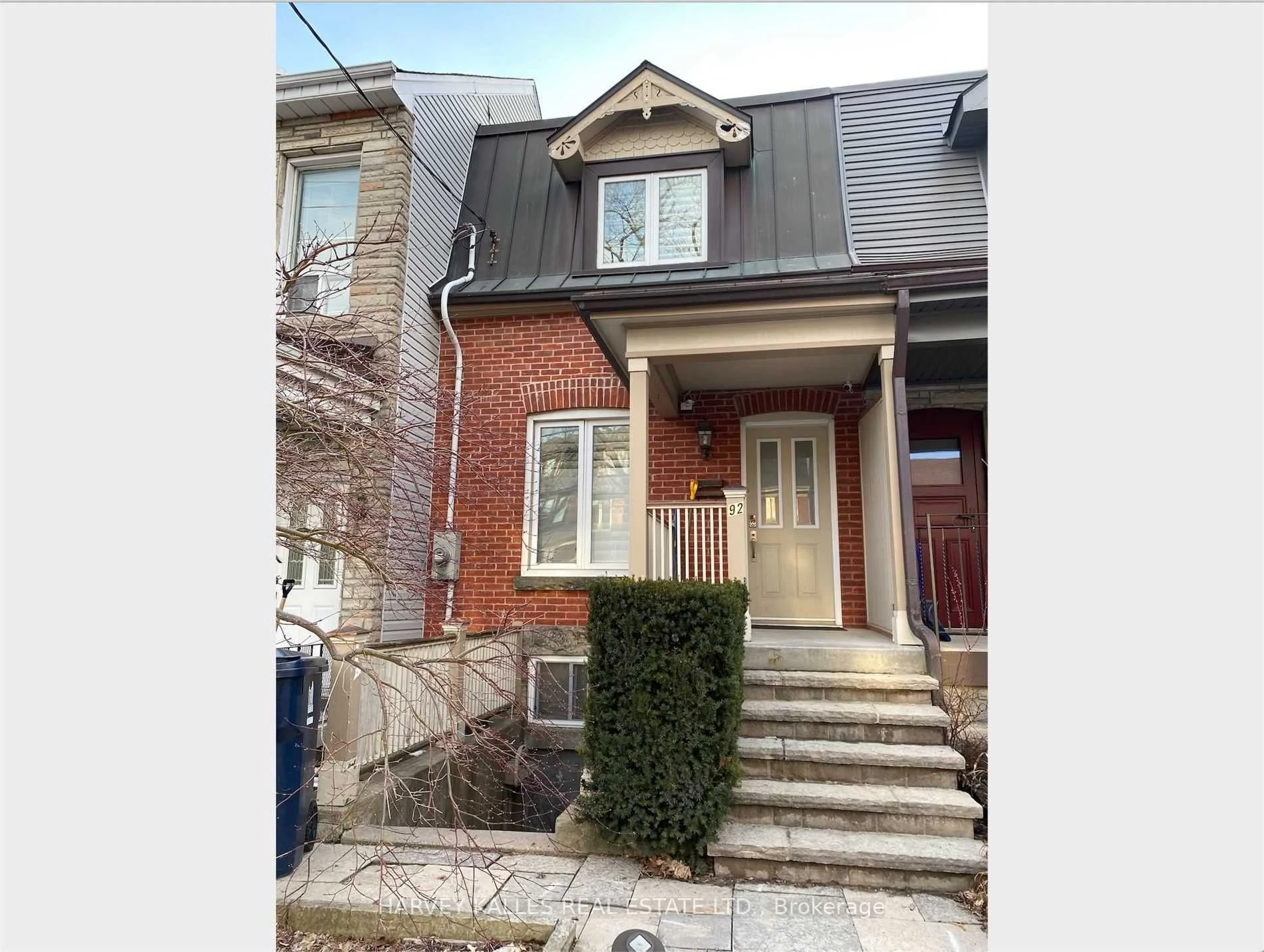 92 Westmoreland Avenue Main and 2nd level, Toronto W02, ON M6H 2Z7