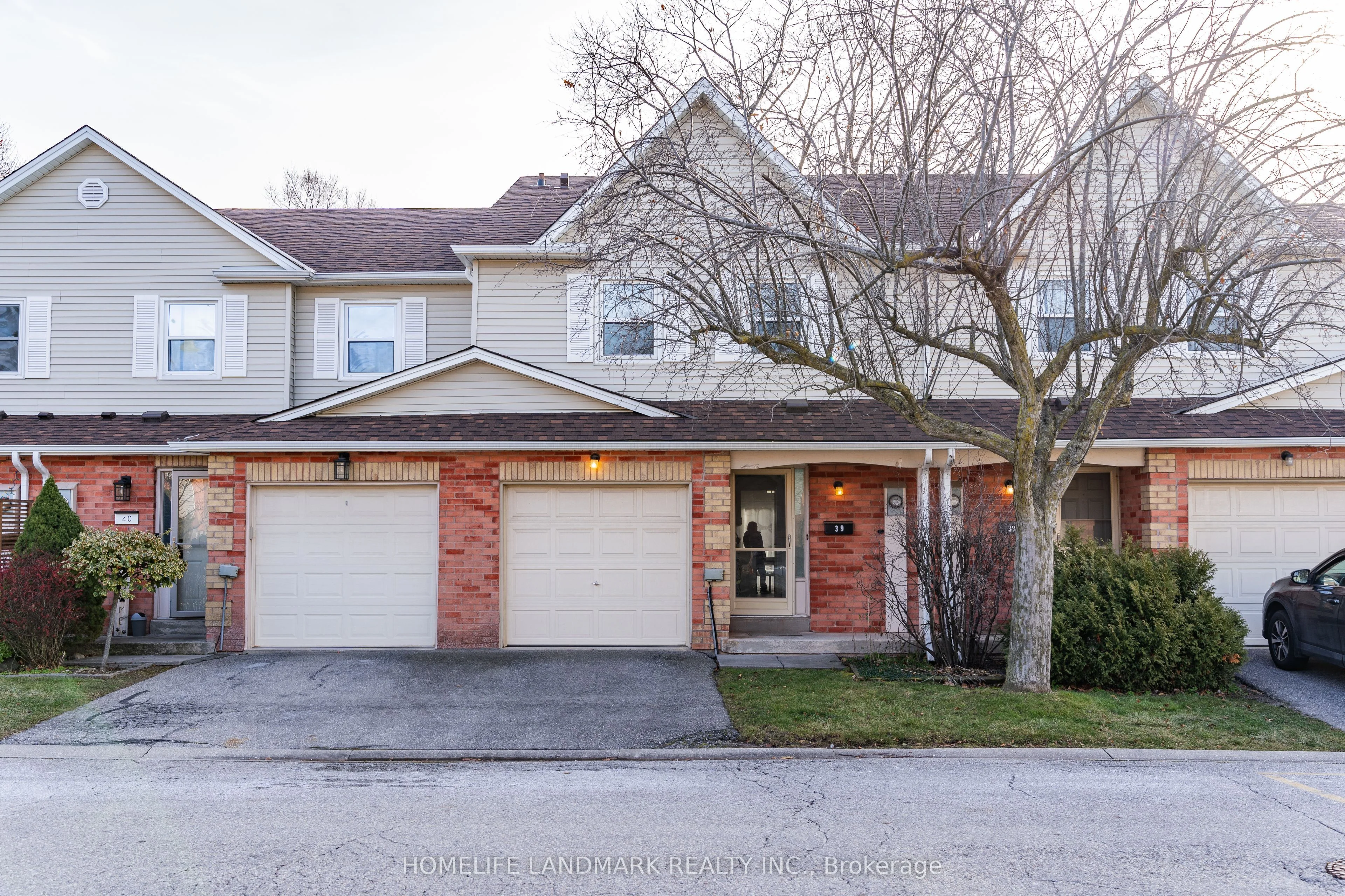 Condo Townhouse in Oakville