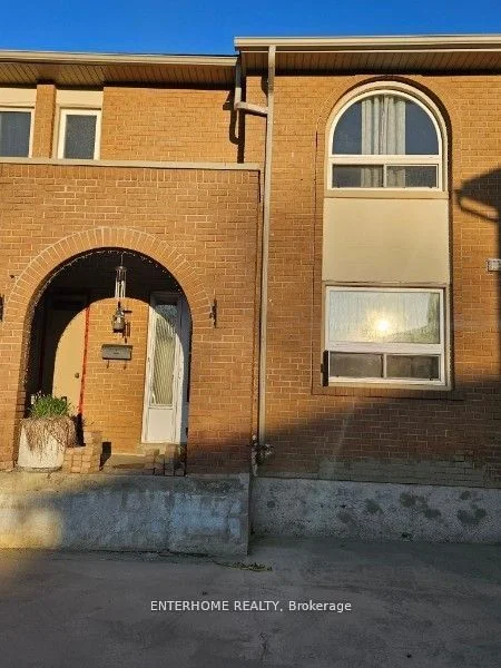 Condo Townhouse in Mississauga