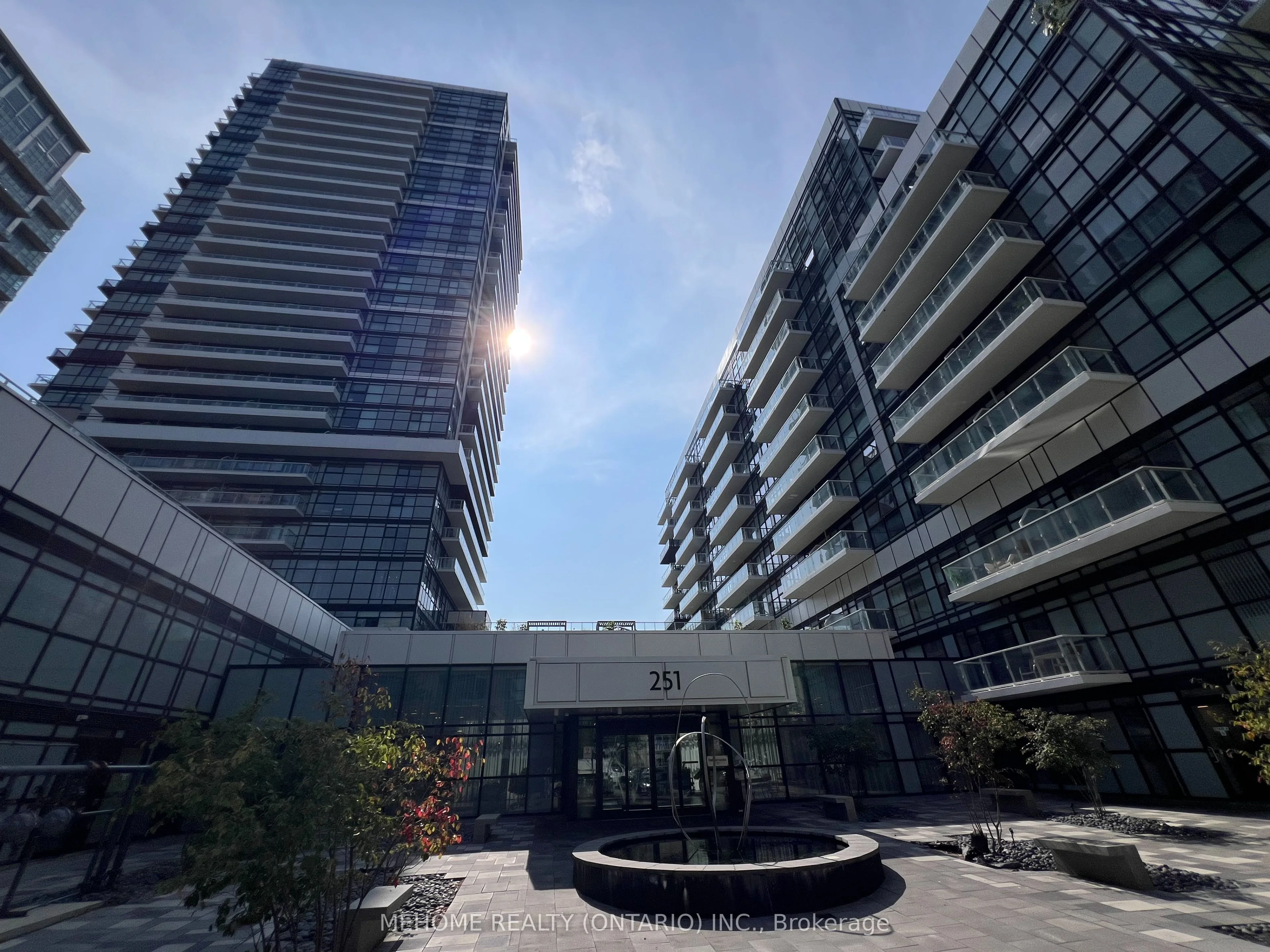 251 Manitoba Street 2410, Toronto W06, ON M8Y 0C7