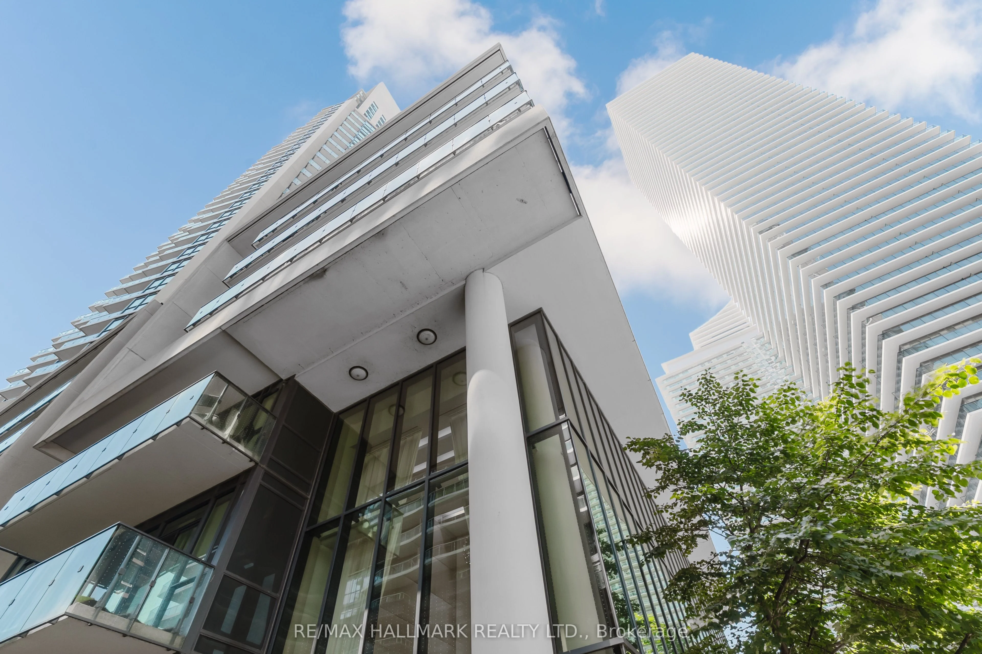 59 Annie Craig Drive 1806, Toronto W06, ON M8V 0C5