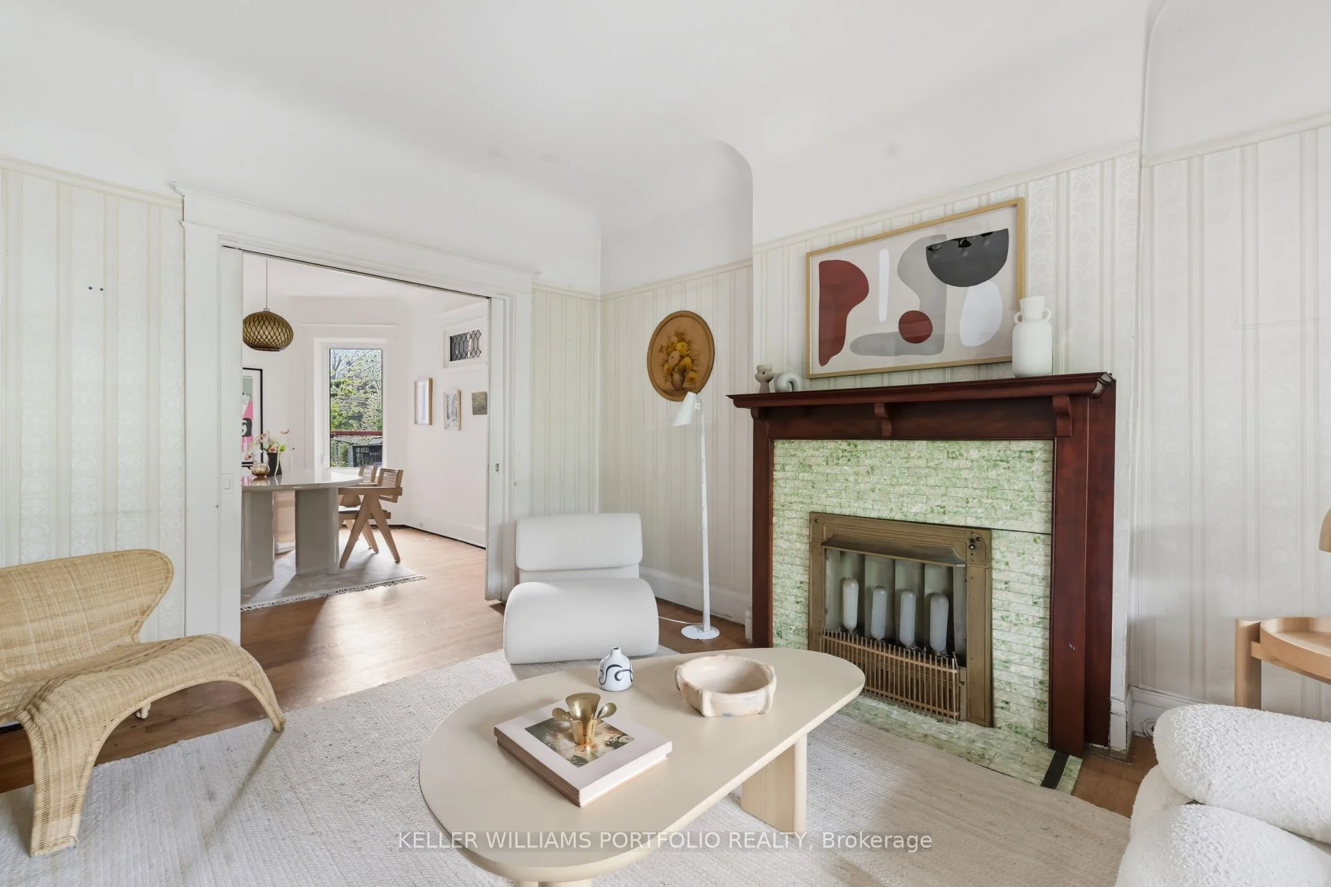 52 Lynd Avenue, Toronto W01, ON M6R 1T9